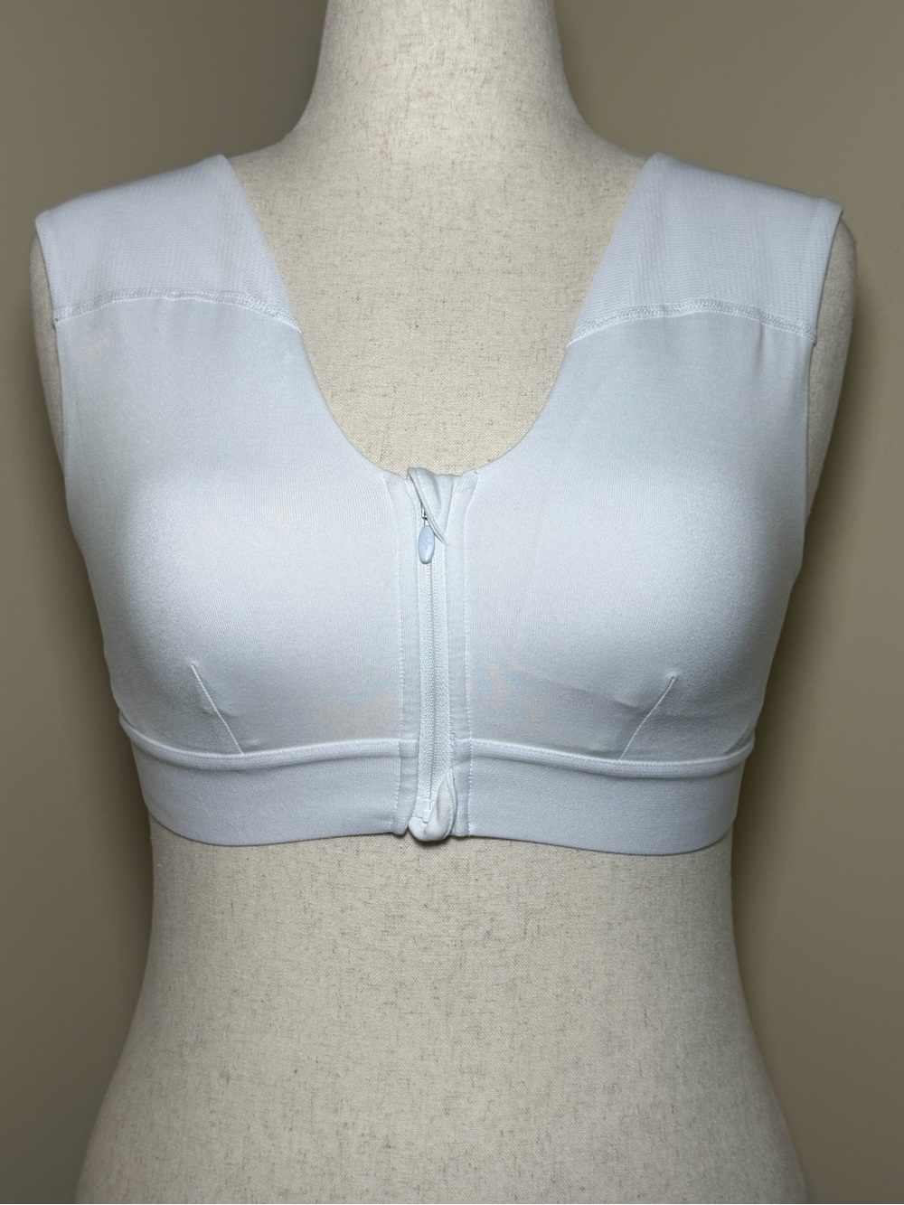 Tommie Copper Front Zip Recovery Bra White Wireless Compression Medium